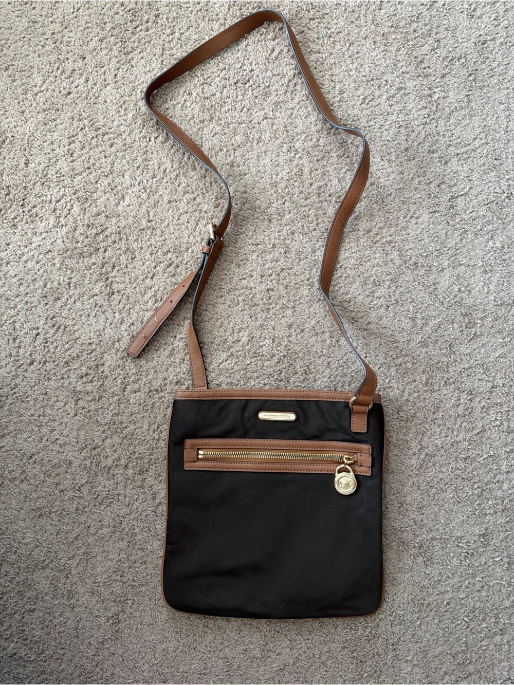 Michael Kors Kempton Flat Nylon Crossbody Bag Black & Tan Travel Purse